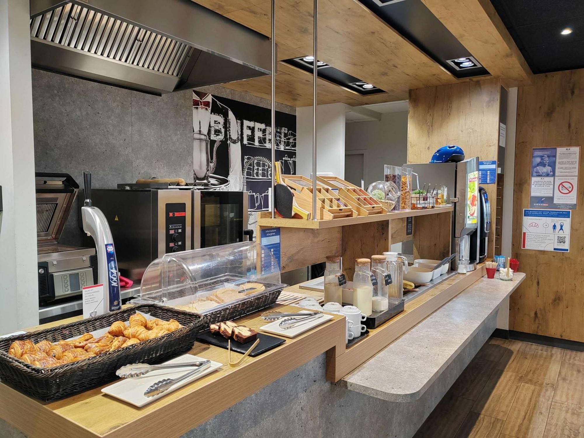 Ibis Budget Geneve Saint Genis Pouilly Exterior photo