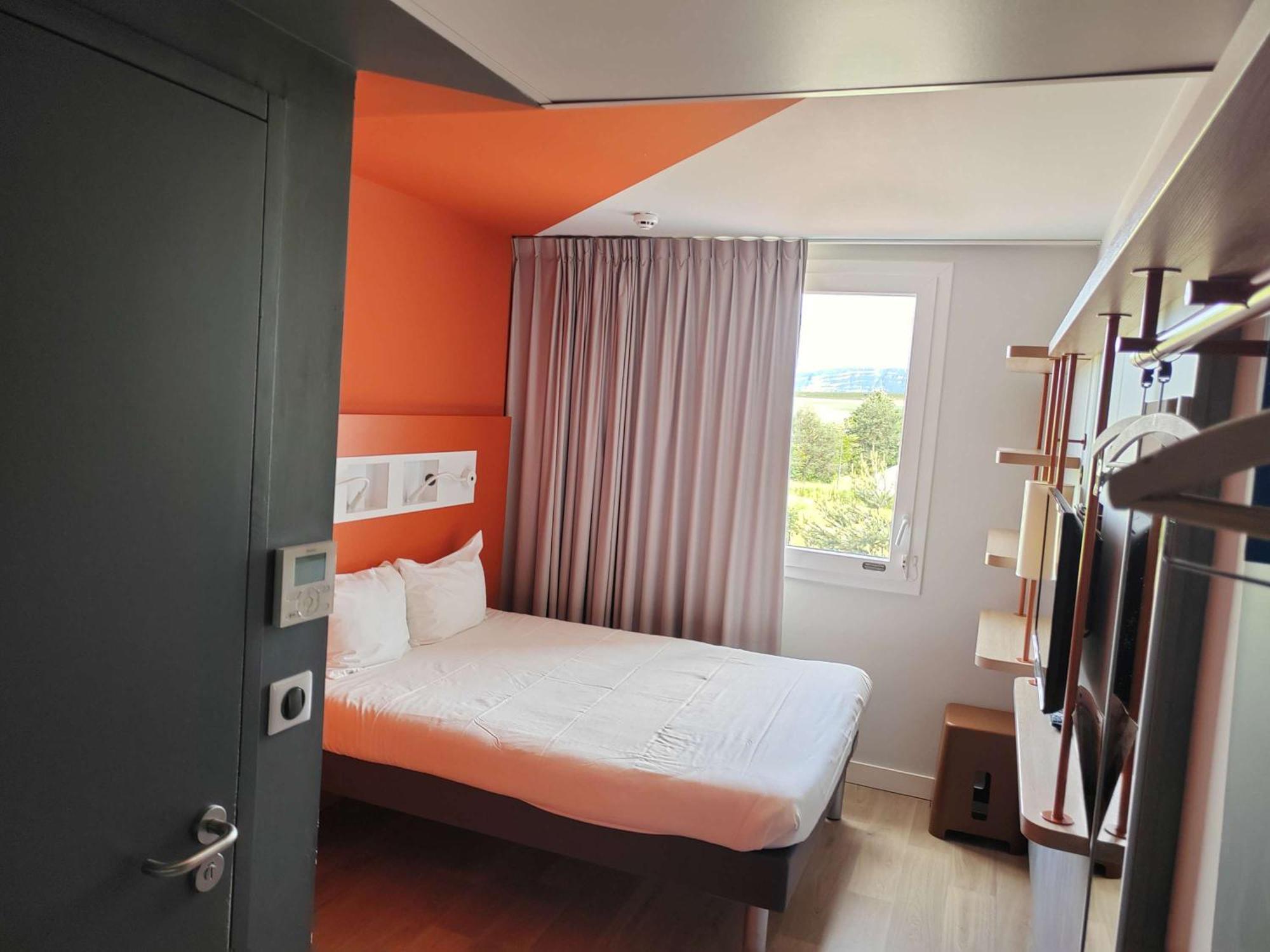 Ibis Budget Geneve Saint Genis Pouilly Exterior photo